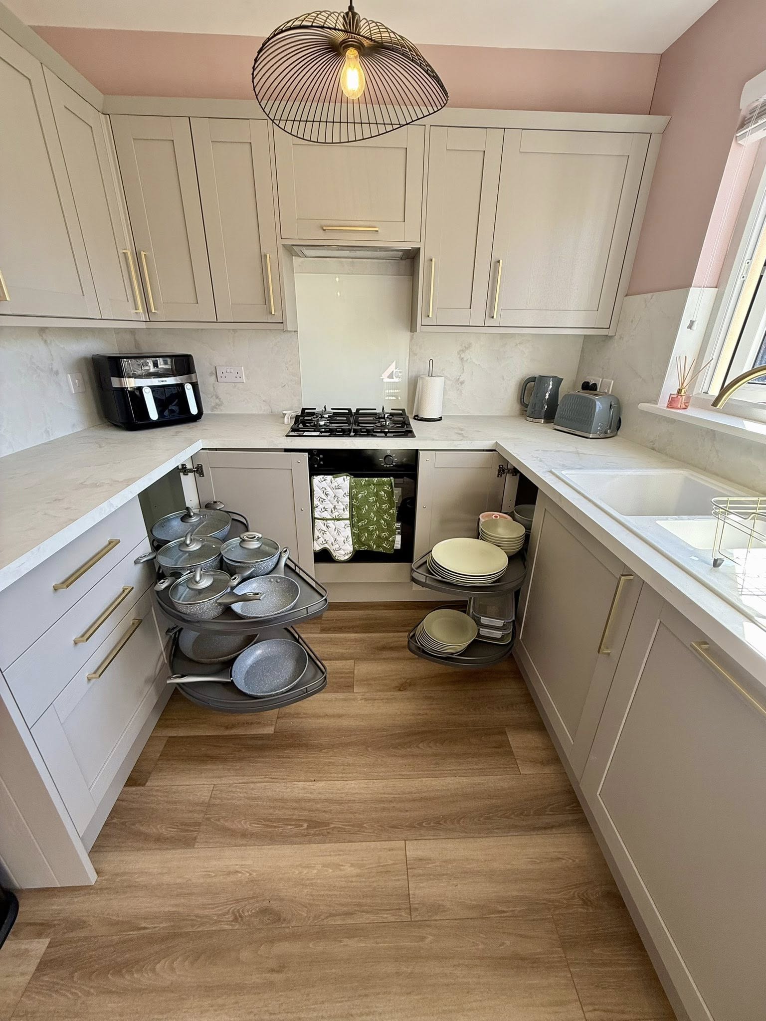 Handcrafted kitchen in Edinburgh home with ambient lighting and durable worktops